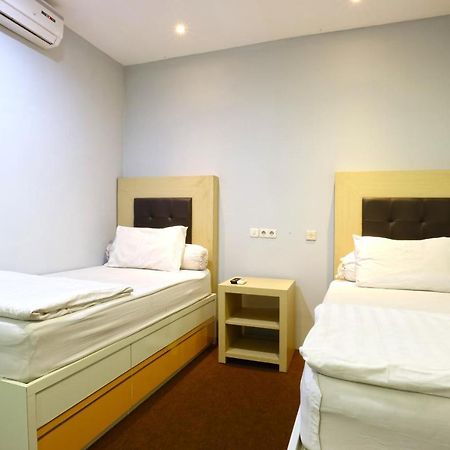 Oranje Gasthuis Hotell Surabaya Eksteriør bilde