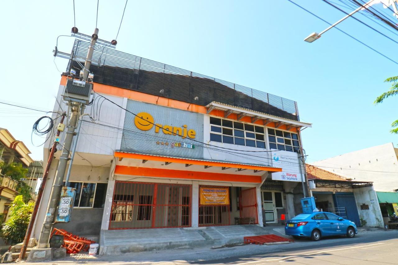 Oranje Gasthuis Hotell Surabaya Eksteriør bilde